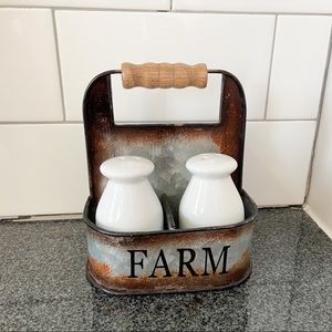 Farmhouse Salt & Pepper Shakers